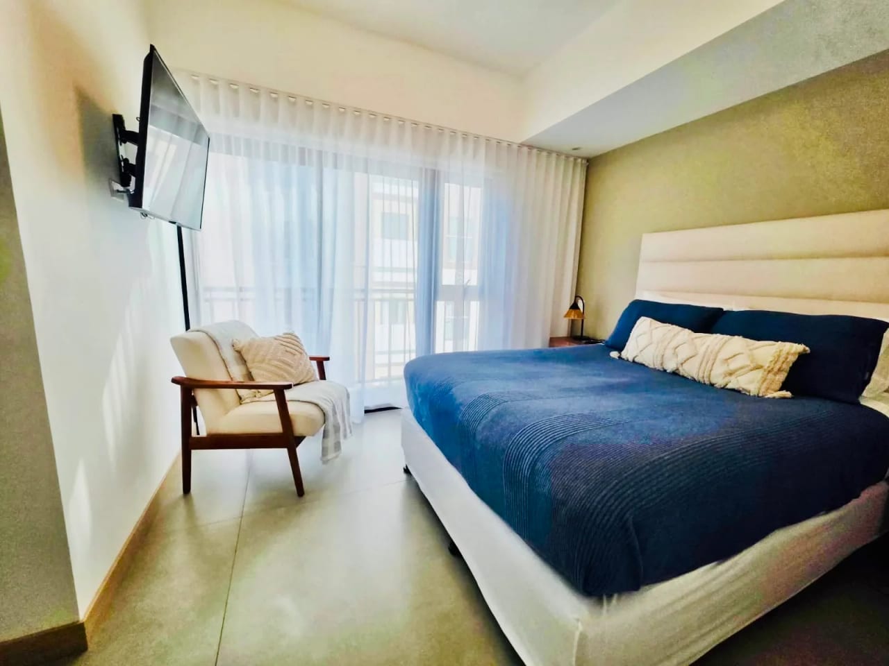 Hermoso Apartamento Amueblado de 2 habitaciones en zona 10 — Apartamento en Alquiler en Zona 10, Guatemala, Ciudad — foto 9 de 12