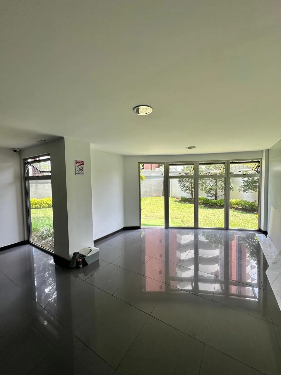 Apartamento de 3 dormitorios en Alquiler en Attica Zona 14 — Apartamento en Alquiler en Zona 14, Guatemala, Ciudad — foto 13 de 15