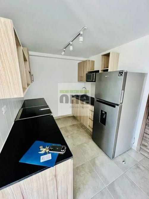 Apartamento de 2 dormitorios en alquiler en Zona 4 — Apartamento en Alquiler en Zona 4, Guatemala, Ciudad — foto 1 de 14