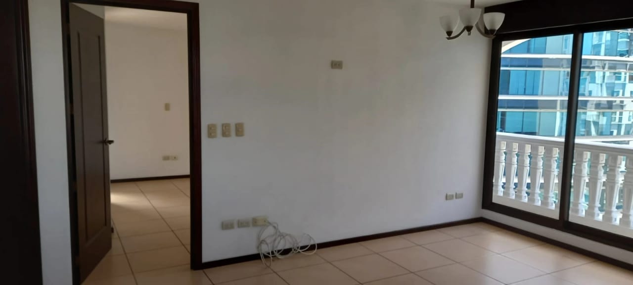 Lindo Apartamento de 1 dormitorio con 75 Mts. en zona 10 — Apartamento en Alquiler en Zona 10, Guatemala, Ciudad — foto 9 de 11