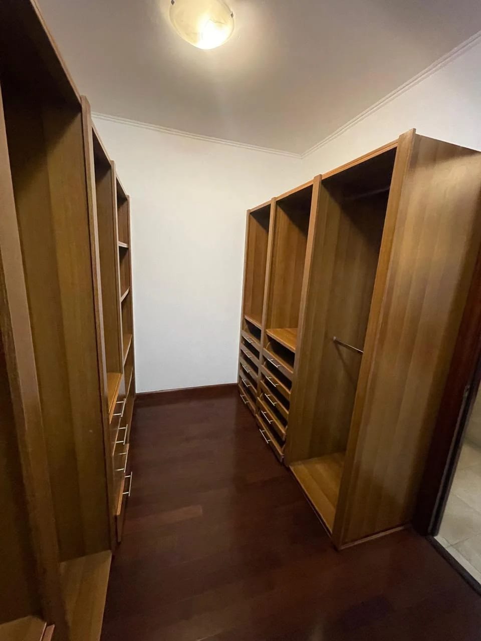 Amplio apartamento de 295 mts. en alquiler en T-A-D-E-U-S — Apartamento en Alquiler en Zona 14, Guatemala, Ciudad — foto 5 de 16