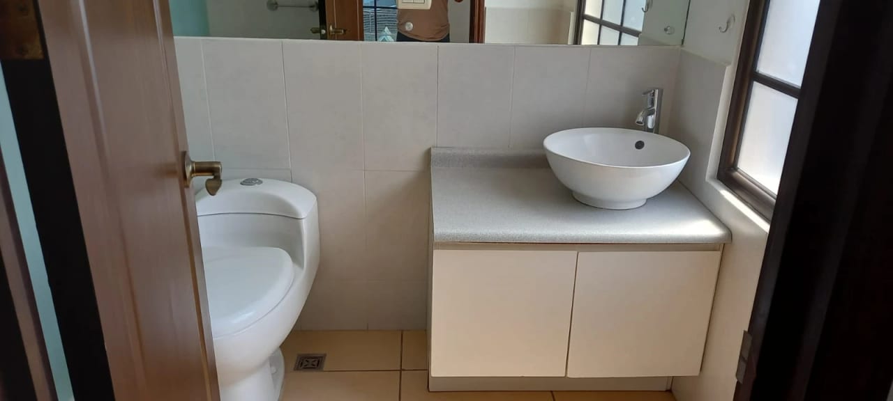 Apartamento de 1 dormitorio en renta en zona10 — Apartamento en Alquiler en Zona 10, Guatemala, Ciudad — foto 10 de 11