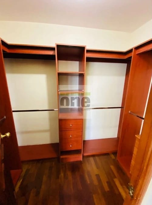 Lindo apartamento de 2 dormitorios en zona 10, cerca de Universidades — Apartamento en Alquiler en Zona 10, Guatemala, Ciudad — foto 6 de 13