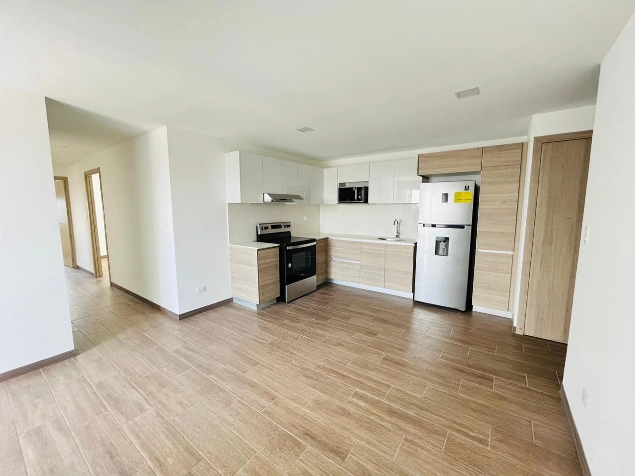 Apartamento en zona 12, conexiones hacia Avenida Petapa y Periférico — Apartamento en Alquiler en Zona 12, Guatemala, Ciudad — foto 2 de 17