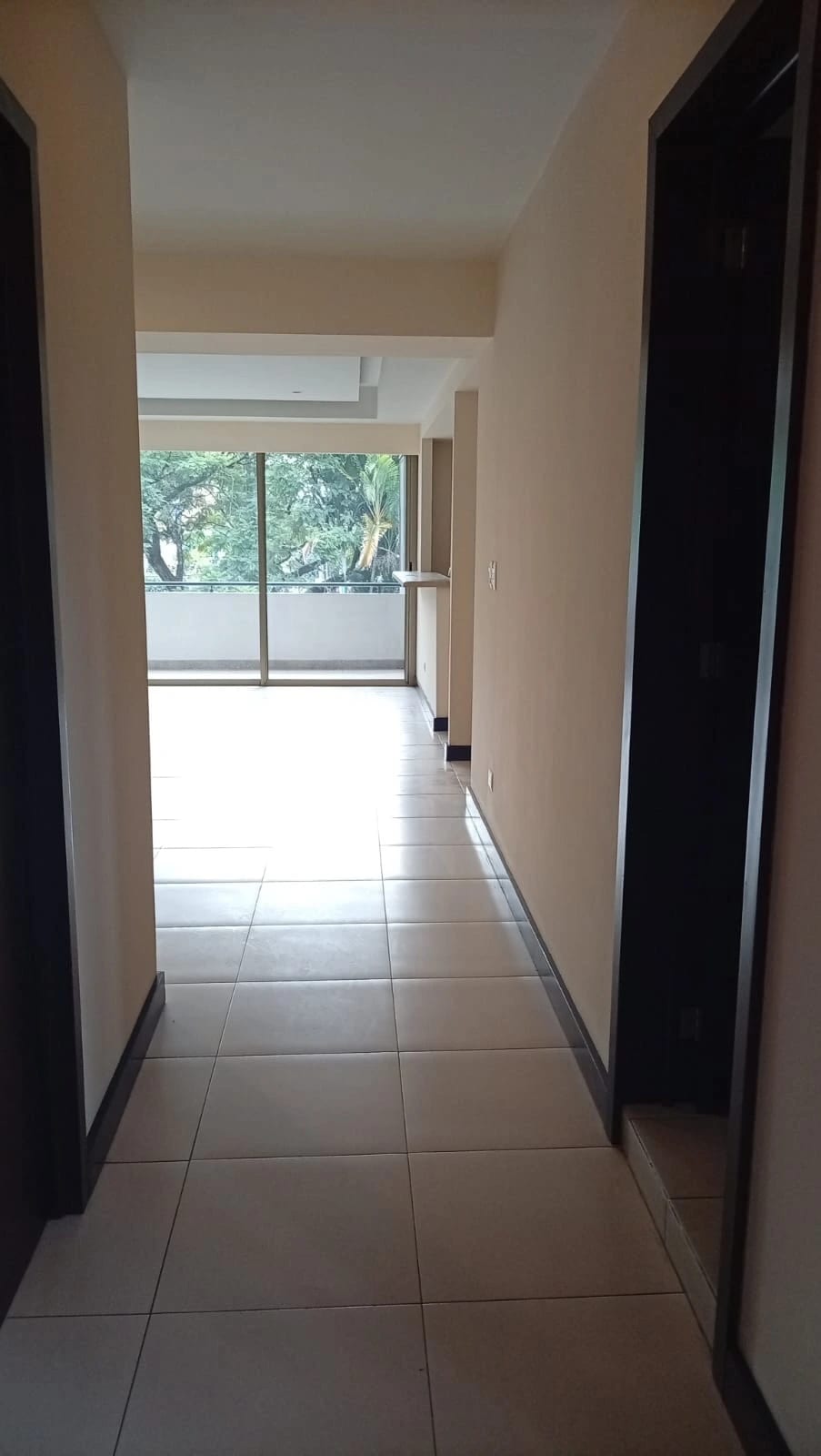 Apartamento de 2 dormitorios con 186 Mts. en alquiler en zona 14 — Apartamento en Alquiler en Zona 14, Guatemala, Ciudad — foto 2 de 9