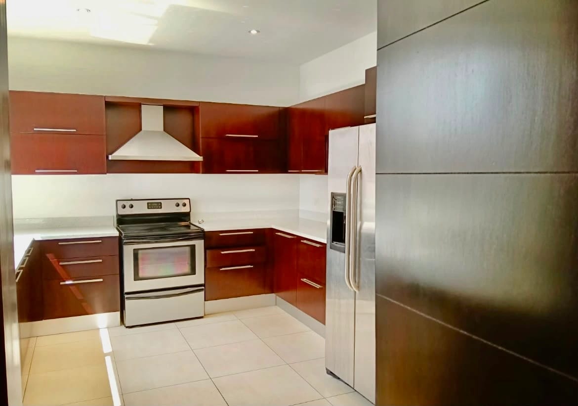 Apartamento de 4 dormitorios de 452 metros en zona14 — Apartamento en Alquiler en Zona 14, Guatemala, Ciudad — foto 5 de 10
