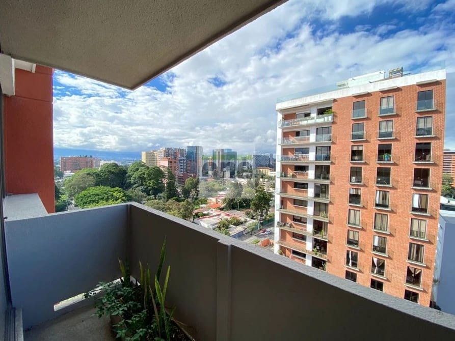 Amplio apartamento en alquiler en Zona 10 — Apartamento en Alquiler en Zona 10, Guatemala, Ciudad — foto 5 de 11