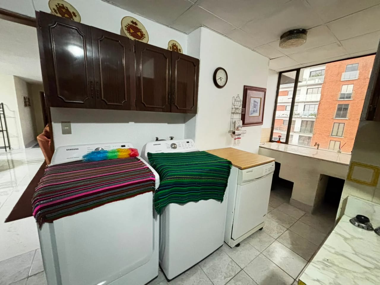 Amplio apartamento en alquiler en Zona 10 — Apartamento en Alquiler en Zona 10, Guatemala, Ciudad — foto 9 de 11