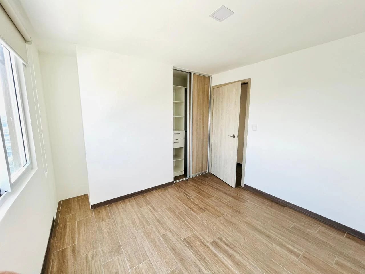 Lindo apartamento de 3 dormitorios en zona 12 — Apartamento en Alquiler en Zona 12, Guatemala, Ciudad — foto 4 de 16