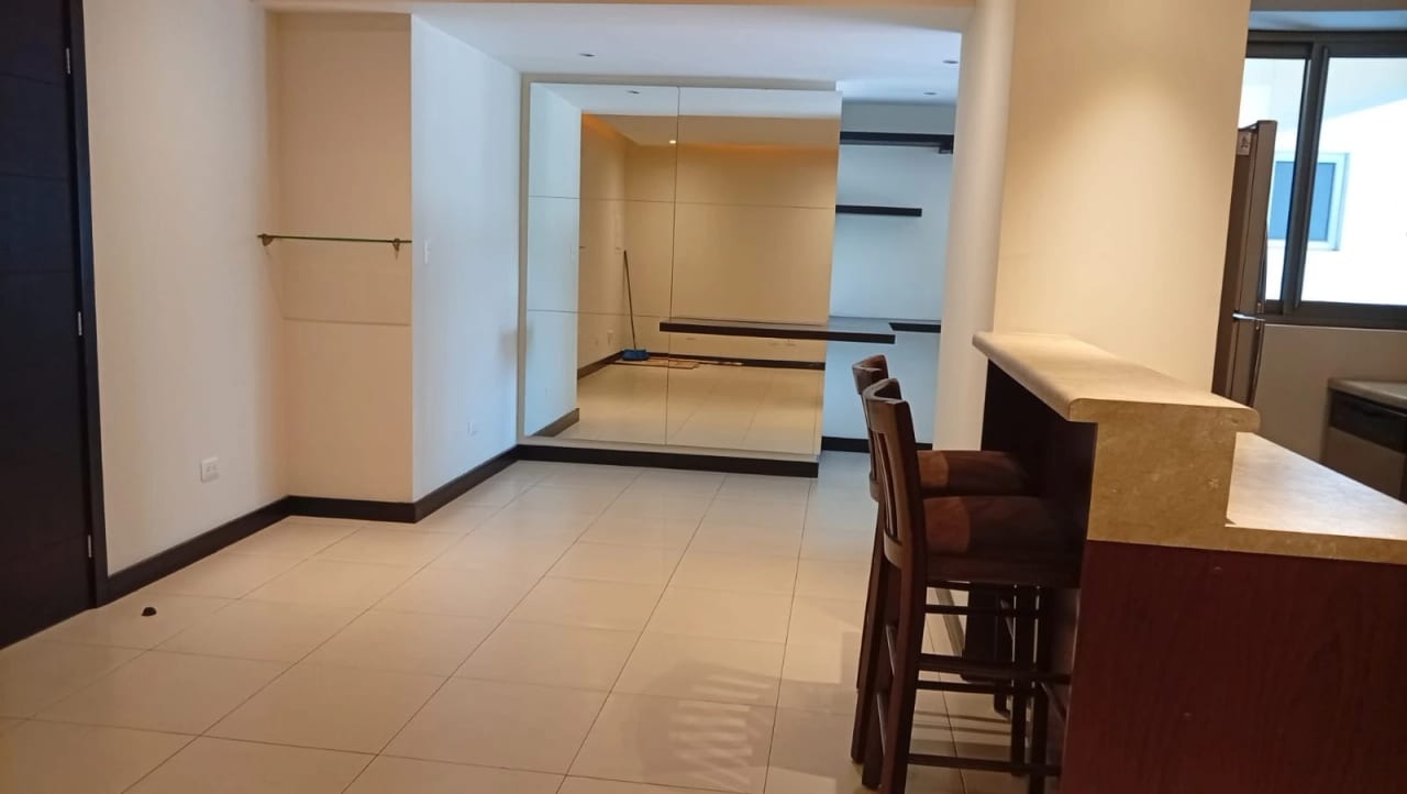 Apartamento de 1 dormitorio con balcón en alquiler en zona 14 — Apartamento en Alquiler en Zona 14, Guatemala, Ciudad — foto 3 de 10