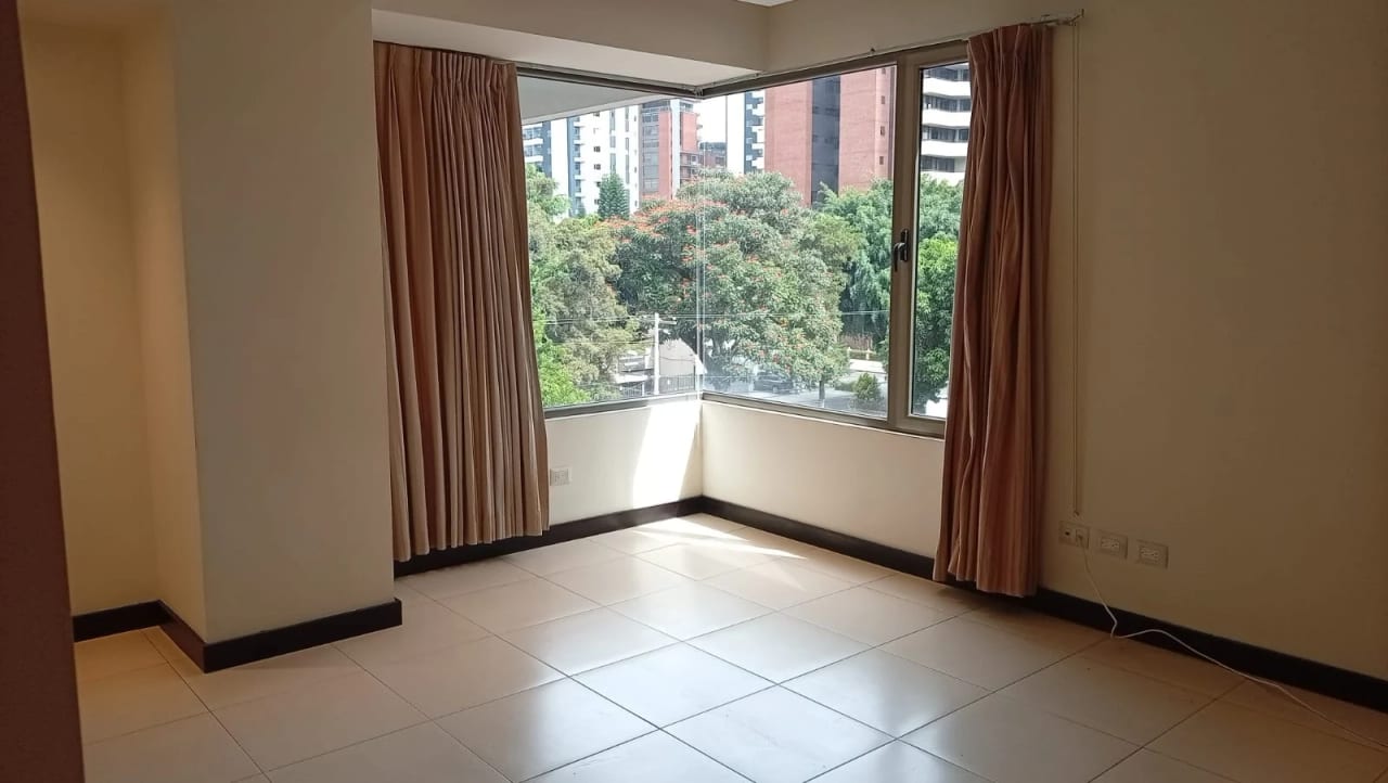 Apartamento de 1 dormitorio con balcón en alquiler en zona 14 — Apartamento en Alquiler en Zona 14, Guatemala, Ciudad — foto 1 de 10