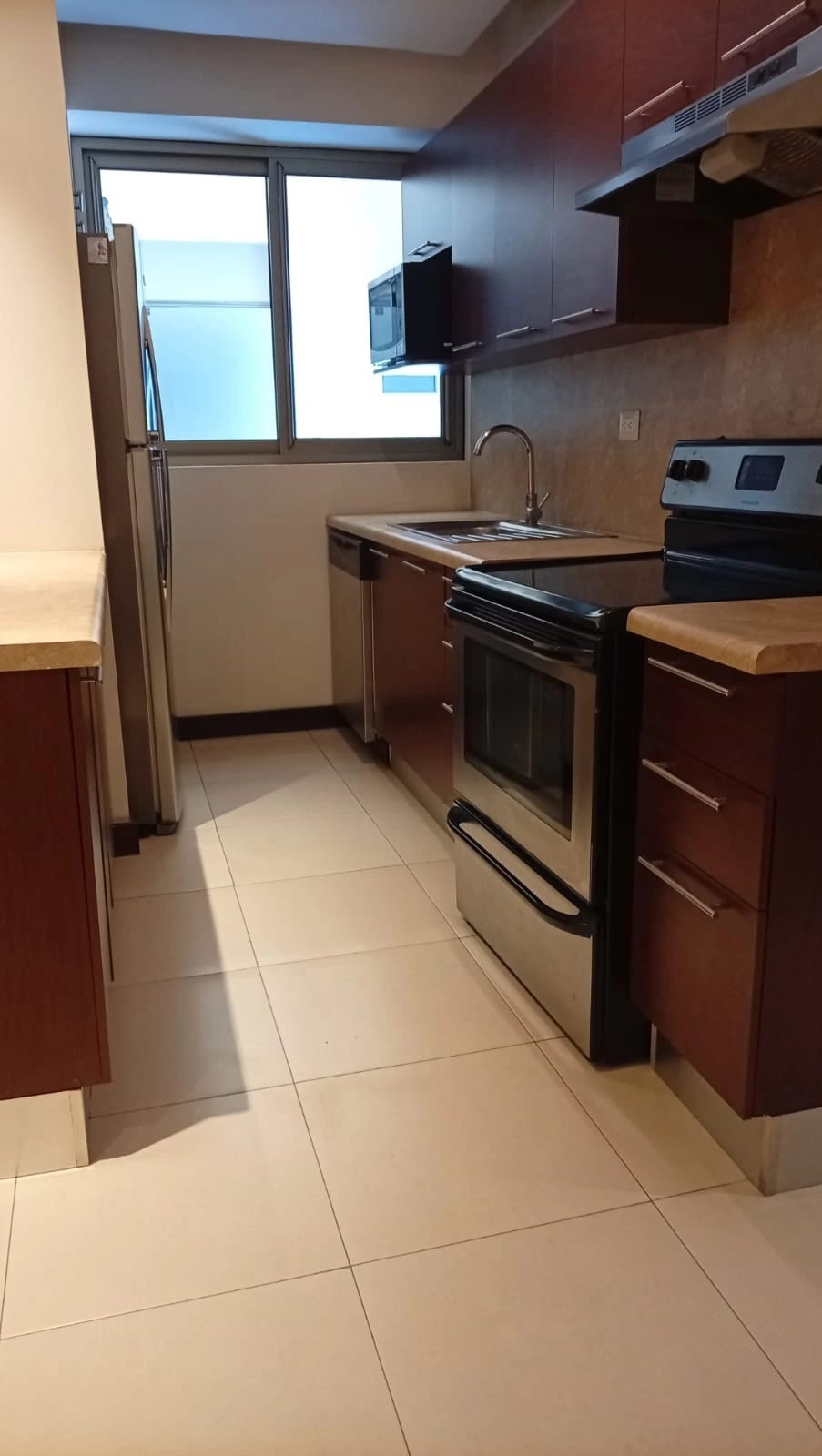 Apartamento de 1 dormitorio con balcón en alquiler en zona 14 — Apartamento en Alquiler en Zona 14, Guatemala, Ciudad — foto 5 de 10
