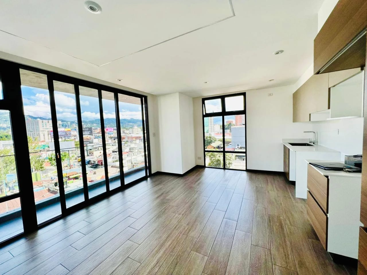 Apartamento de 2 habitaciones en zona 10, ideal para inversión — Apartamento en Venta en Zona 10, Guatemala, Ciudad — foto 11 de 11