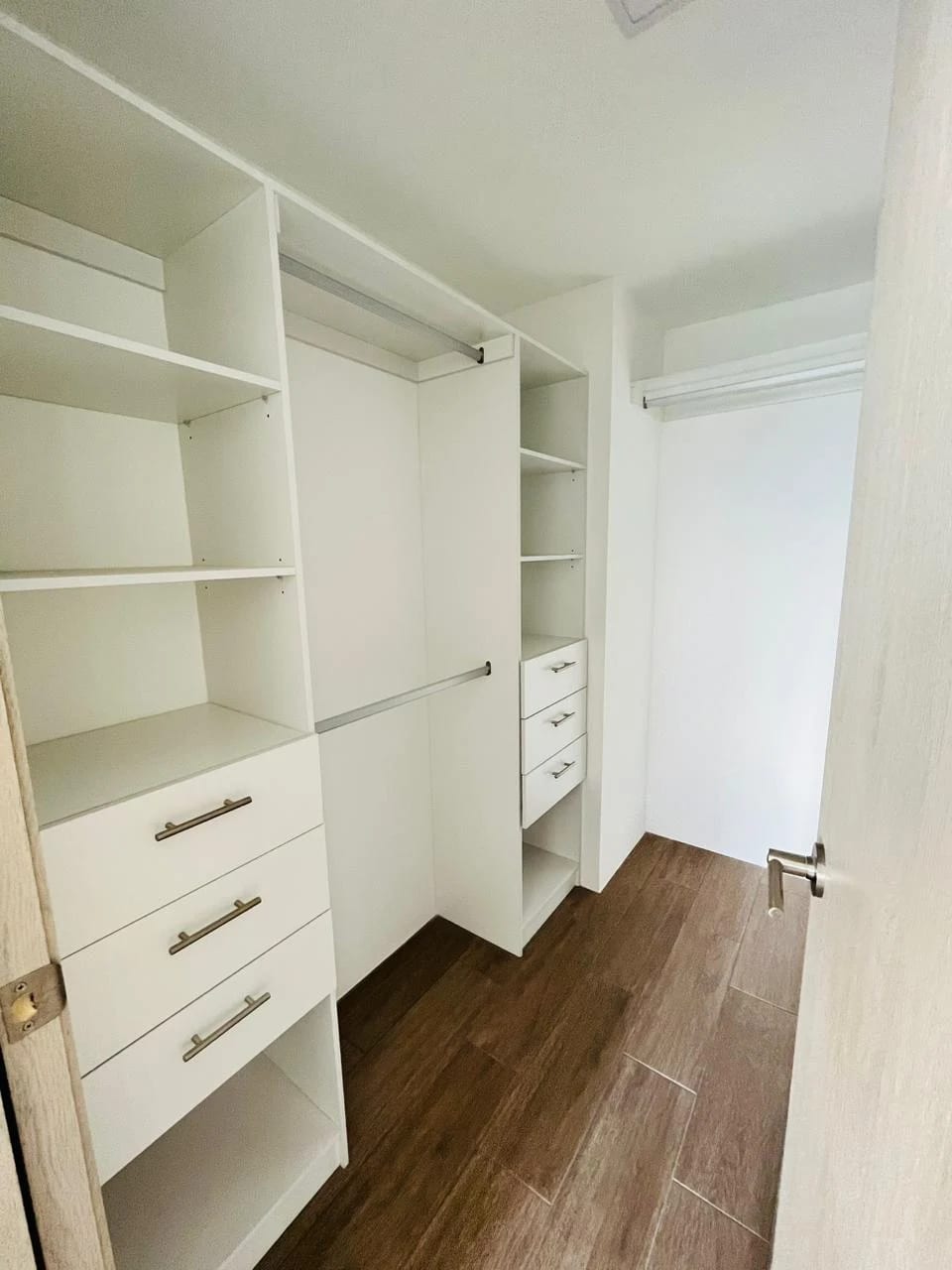 Apartamento con excelente ubicación en zona 12 — Apartamento en Alquiler en Zona 12, Guatemala, Ciudad — foto 10 de 15