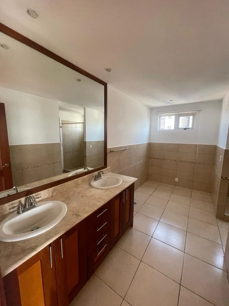 Lindo y amplio apartamento en alquiler en Zona 15 Botticelli — Apartamento en Alquiler en Zona 15, Guatemala, Ciudad — foto 4 de 17