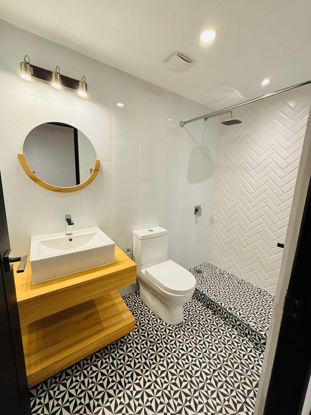 Apartamento de 2 dormitorios en alquiler en zona 14 — Apartamento en Alquiler en Zona 14, Guatemala, Ciudad — foto 5 de 12