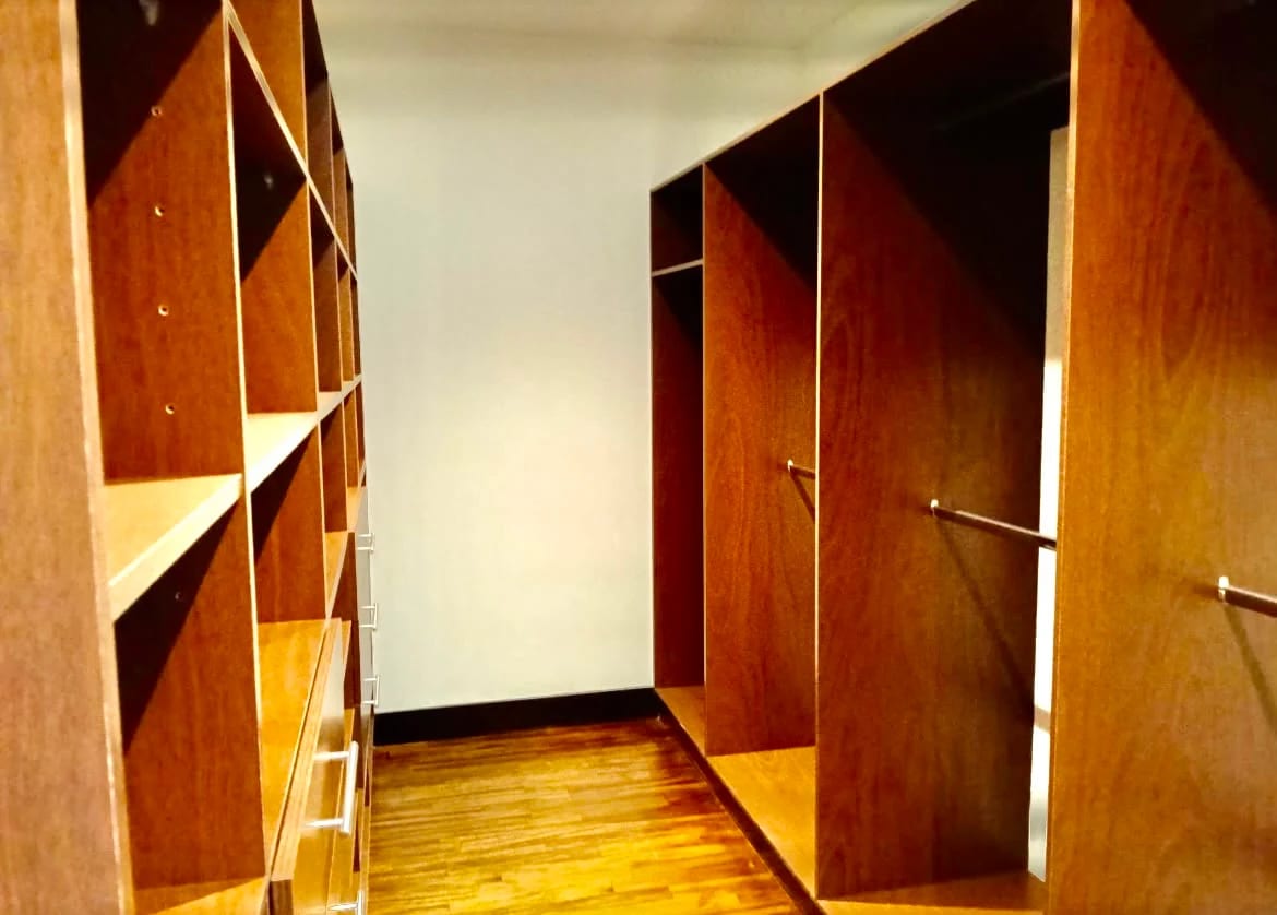 Amplio Apartamento en RENTA - Zona 14 4 dormitorios — Apartamento en Alquiler en Zona 14, Guatemala, Ciudad — foto 3 de 10