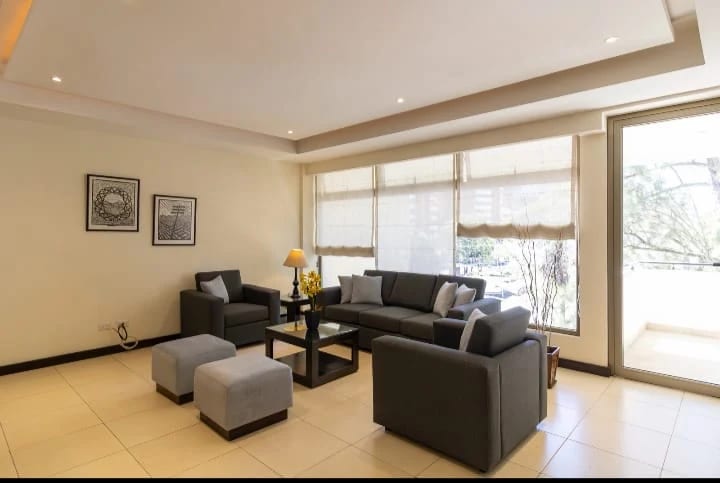 Apartamento Amueblado y equipado en Alquiler en Zona 14 — Apartamento en Alquiler en Zona 14, Guatemala, Ciudad — foto 8 de 10