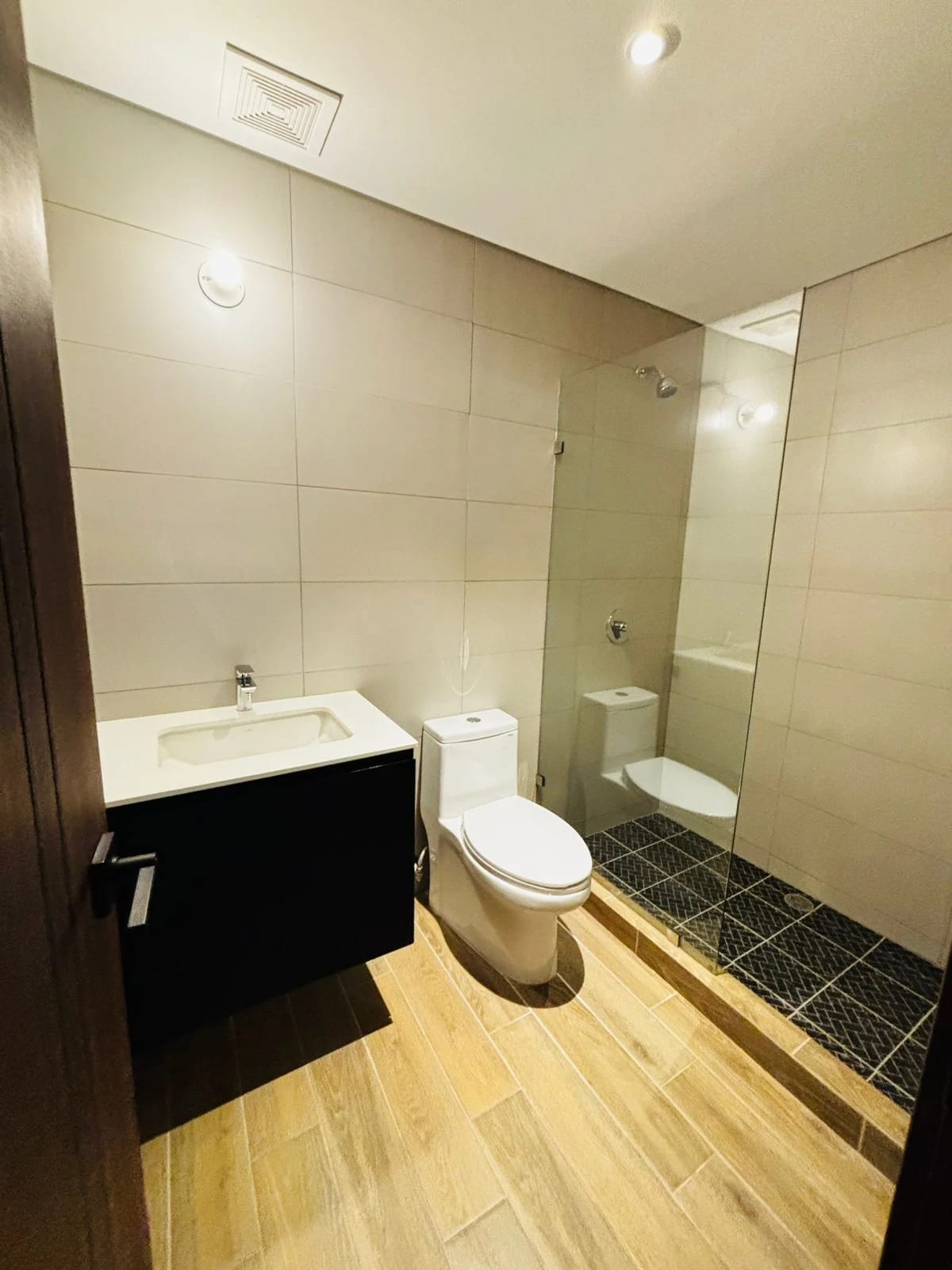 Hermoso apartamento de 1 dormitorio, tipo coral en zona 4 — Apartamento en Alquiler en Zona 4, Guatemala, Ciudad — foto 4 de 14