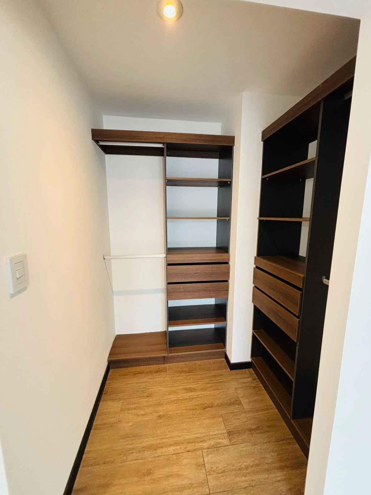Apartamento con buena ubicación en venta en Zona 10 — Apartamento en Venta en Zona 10, Guatemala, Ciudad — foto 6 de 11