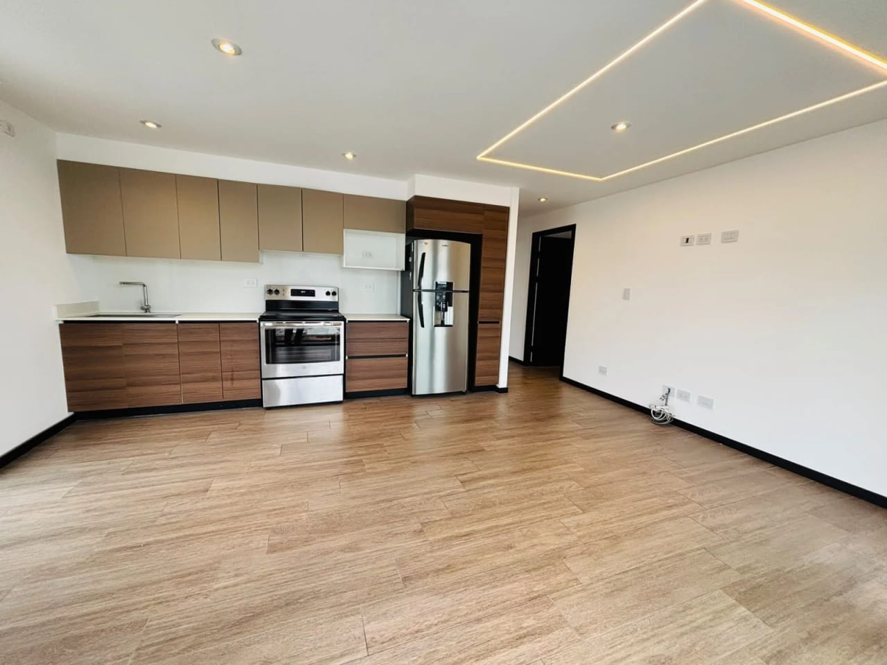 Apartamento con buena ubicación en venta en Zona 10 — Apartamento en Venta en Zona 10, Guatemala, Ciudad — foto 7 de 11