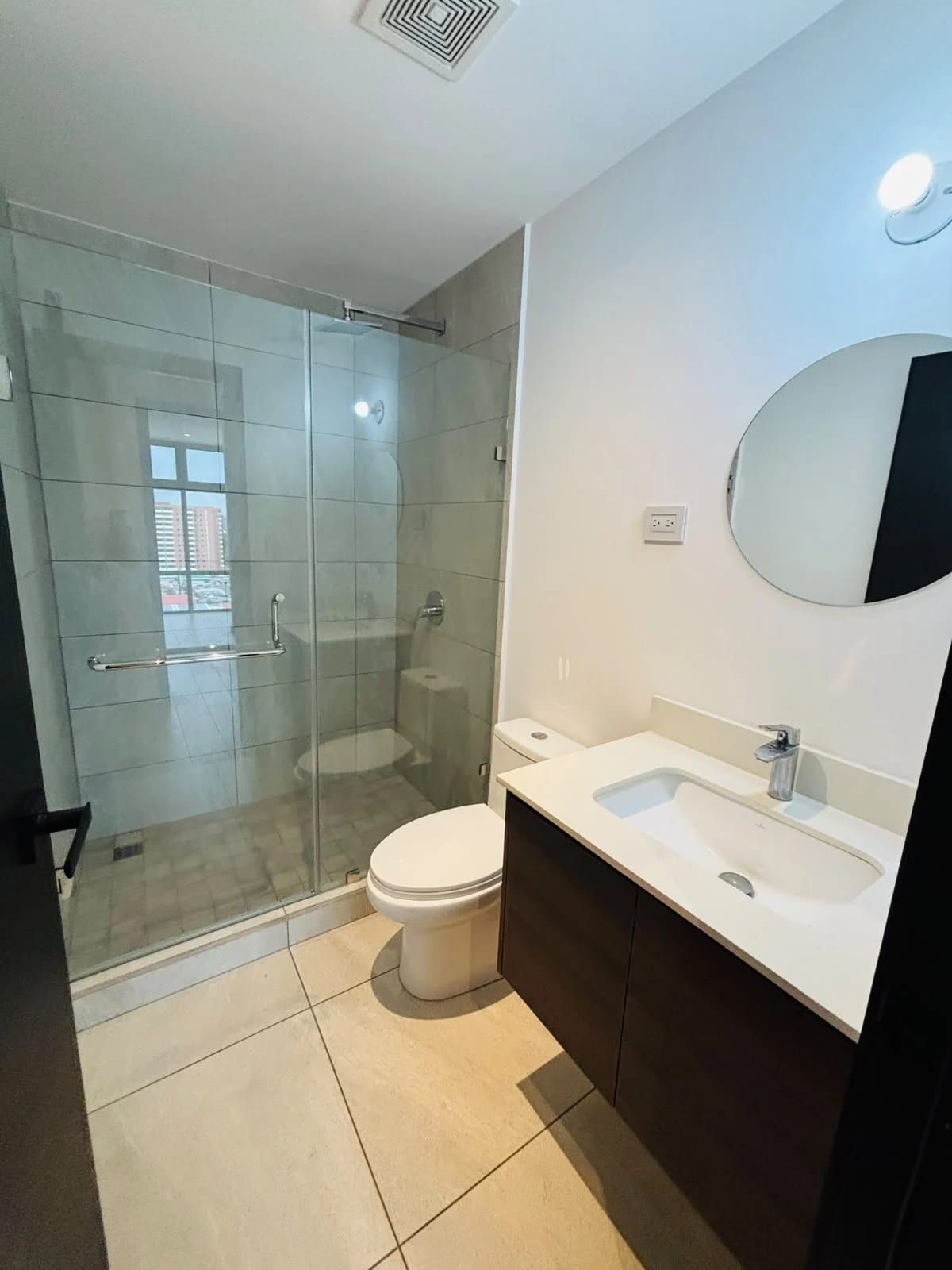 Apartamento con buena ubicación en venta en Zona 10 — Apartamento en Venta en Zona 10, Guatemala, Ciudad — foto 9 de 11