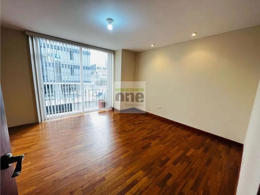 Apartamento con balcón en alquiler en zona 15, Colonia El Maestro — Apartamento en Alquiler en Zona 15, Guatemala, Ciudad — foto 11 de 12
