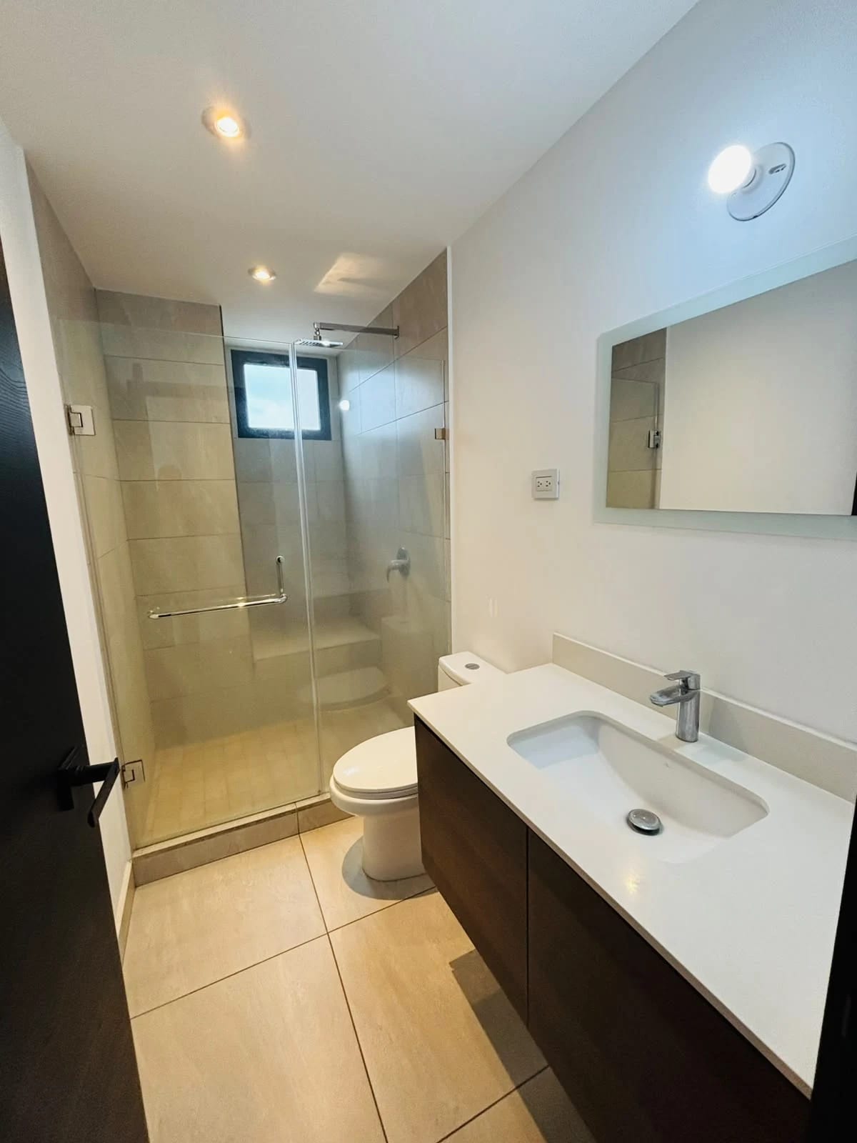 Apartamento excelente ubicación en zona 10 -IQ10 — Apartamento en Venta en Zona 10, Guatemala, Ciudad — foto 5 de 11
