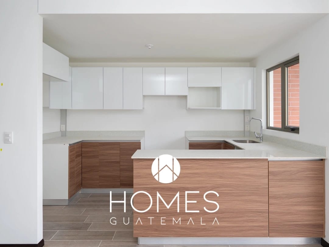 Apartamento con amplio jardín en Venta, Zona 14 La Villa. — Apartamento en Venta en Zona 14, Guatemala, Ciudad — foto 2 de 17