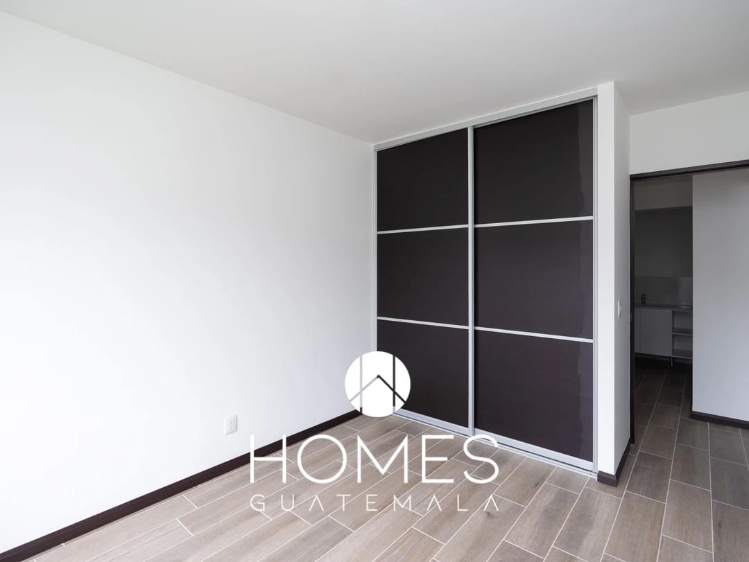 Apartamento con amplio jardín en Venta, Zona 14 La Villa. — Apartamento en Venta en Zona 14, Guatemala, Ciudad — foto 6 de 17