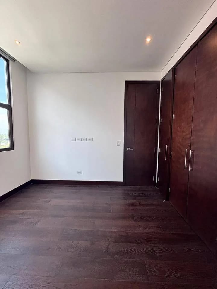 APARTAMENTO EN ALQUILER/VENTA - NIVEL MEDIO - EDIFICIO ECHO ZONA 14 — Apartamento en Venta en Zona 14, Guatemala, Ciudad — foto 12 de 17