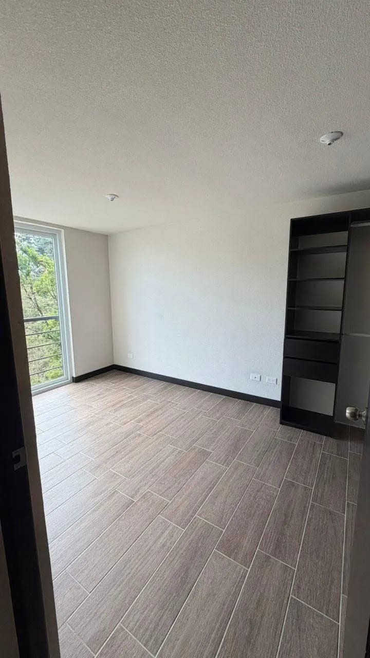APARTAMENTO EN ALQUILER EDIFICIO MONET SANTA CATARINA PINULA — Apartamento en Alquiler en Santa Catarina Pinula, Guatemala, Ciudad — foto 10 de 13