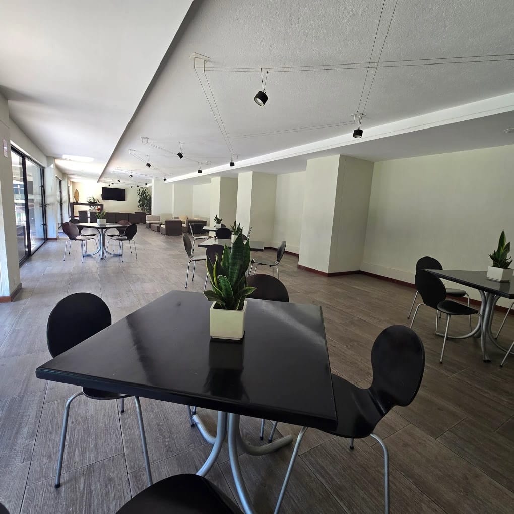 ALQUILER AMPLIO APARTAMENTO - AMUEBLADO Y EQIPADO - EN EXCLUSIVO EDIFICIO CLUB PREMIER ZONA 14 — Apartamento en Alquiler en Zona 14, Guatemala, Ciudad — foto 15 de 17