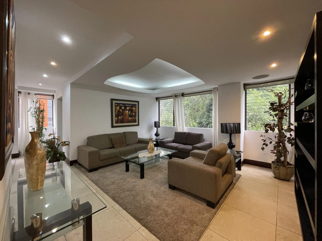 Apartamento en Alquiler o Venta - Moradas del Acueducto Zona 10 — Apartamento en Venta en Zona 10, Guatemala, Ciudad — foto 9 de 17