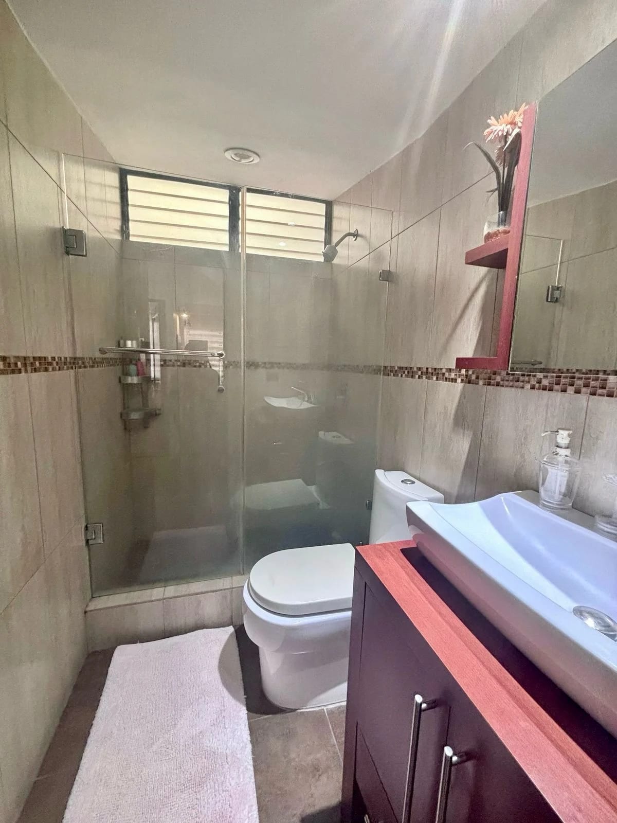 Apartamento en Alquiler o Venta - Moradas del Acueducto Zona 10 — Apartamento en Venta en Zona 10, Guatemala, Ciudad — foto 12 de 17