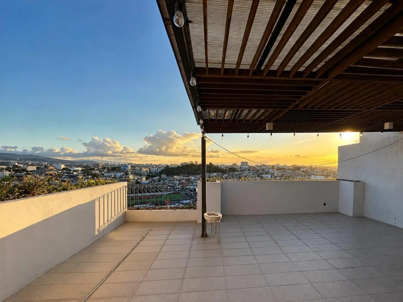 Penthouse Amueblado en Alquiler en Edificio Roque Zona 2 — Apartamento en Alquiler en Zona 2, Guatemala, Ciudad — foto 8 de 17