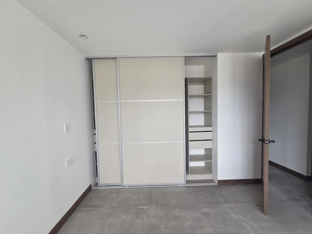 Venta Apartamento Edificio 21 Avenida Vista Hermosa I Zona 15 — Apartamento en Venta en Zona 15, Guatemala, Ciudad — foto 7 de 9