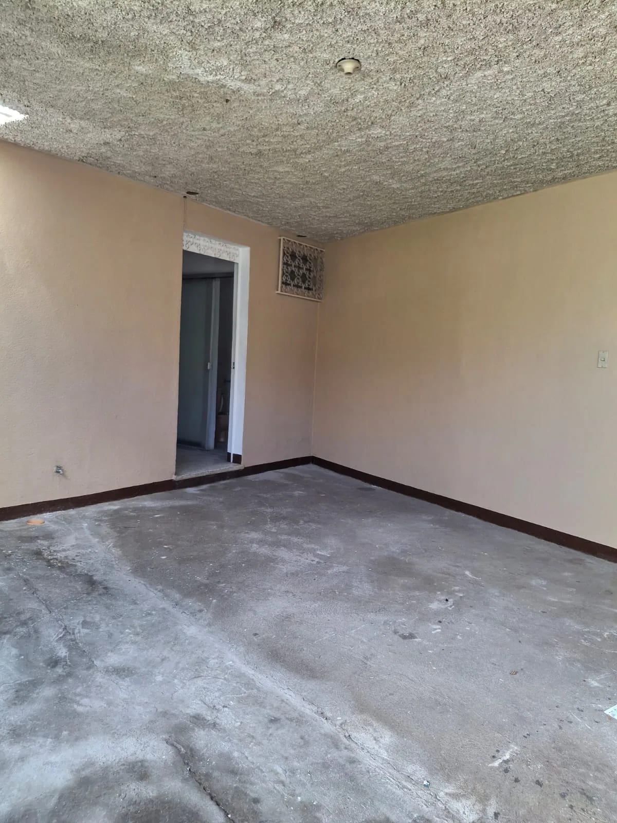 Alquiler Apartamento - Fuera de Garita - Kaminal Juyú I Zona 7 — Apartamento en Alquiler en Zona 7, Guatemala, Ciudad — foto 2 de 13