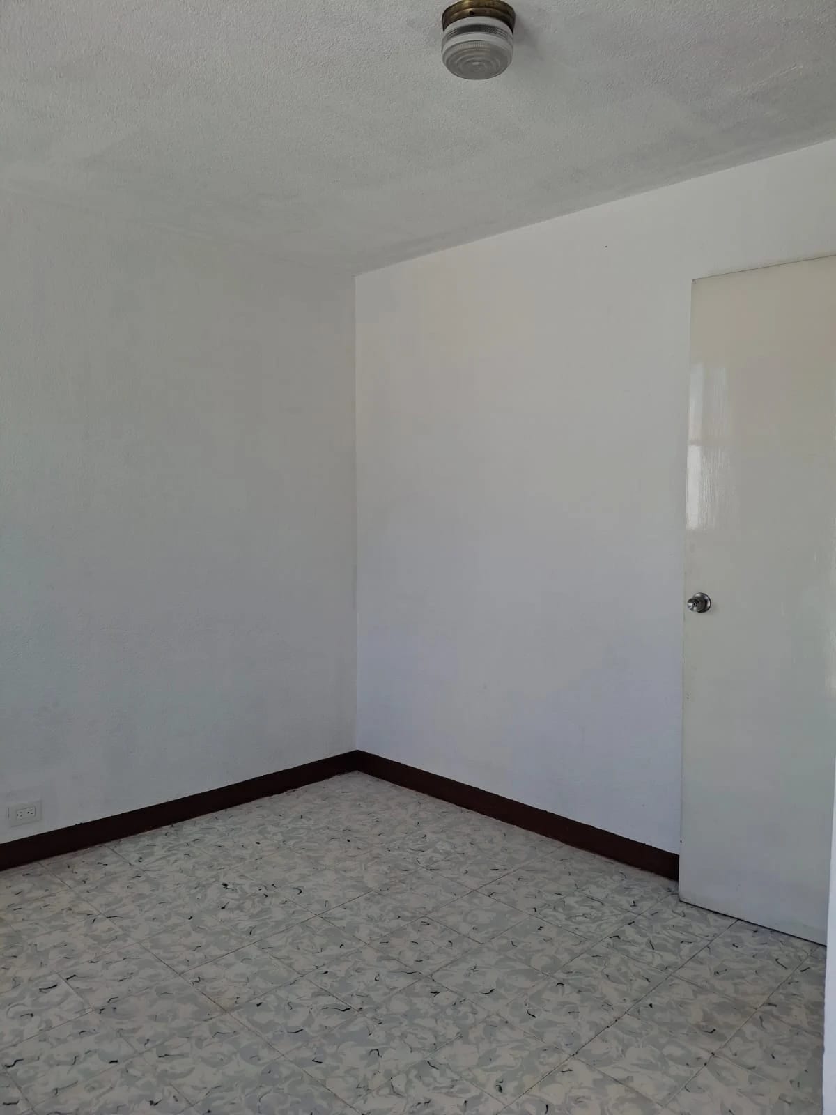 Alquiler Apartamento - Fuera de Garita - Kaminal Juyú I Zona 7 — Apartamento en Alquiler en Zona 7, Guatemala, Ciudad — foto 9 de 13