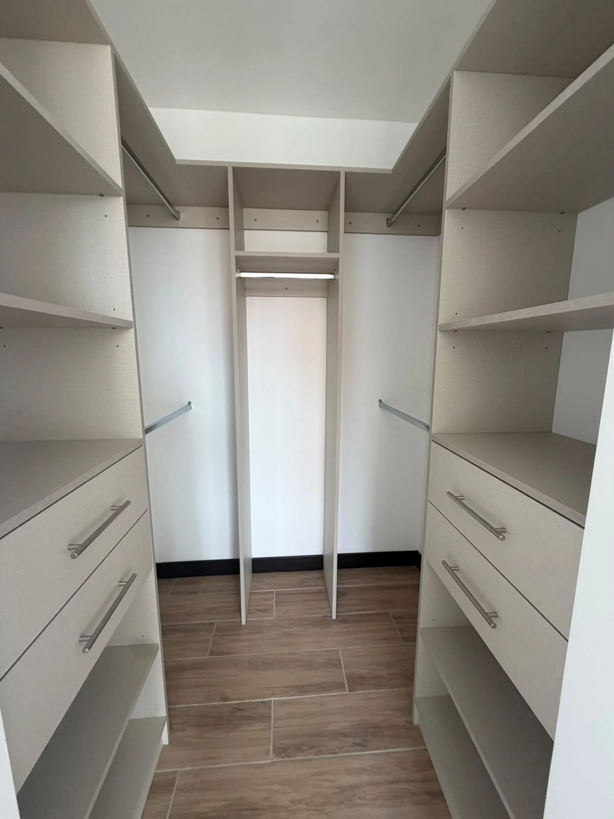 Apartamento en Alquiler Abitare Américas Zona 13 — Apartamento en Alquiler en Zona 13, Guatemala, Ciudad — foto 12 de 15