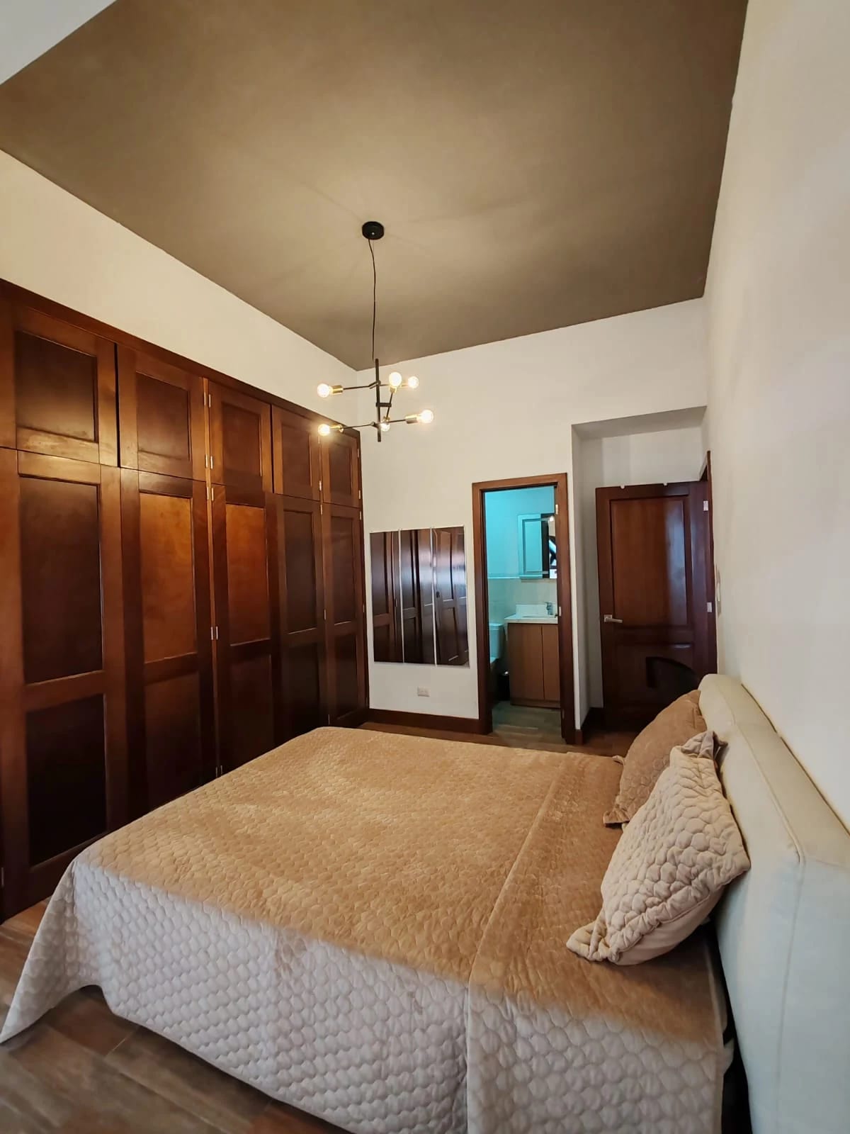Apartamento Amueblado en Renta en Zona 10 — Apartamento en Alquiler en Salvattore, Zona 10, Guatemala, Ciudad — foto 5 de 6