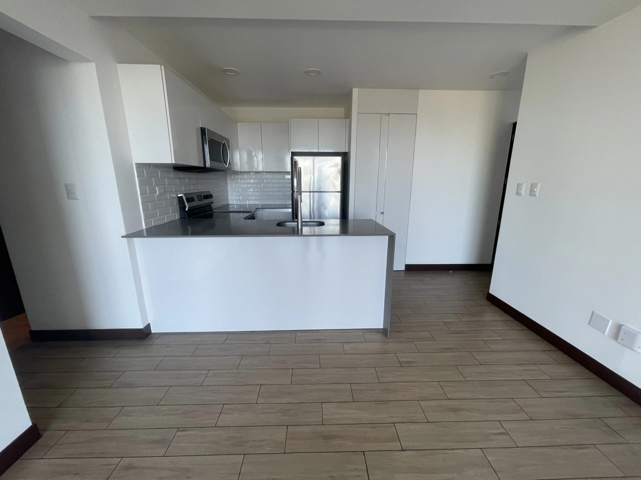 Apartamento en Venta en Zona 15 — Apartamento en Venta en Avenik, Zona 15, Guatemala, Ciudad — foto 2 de 9