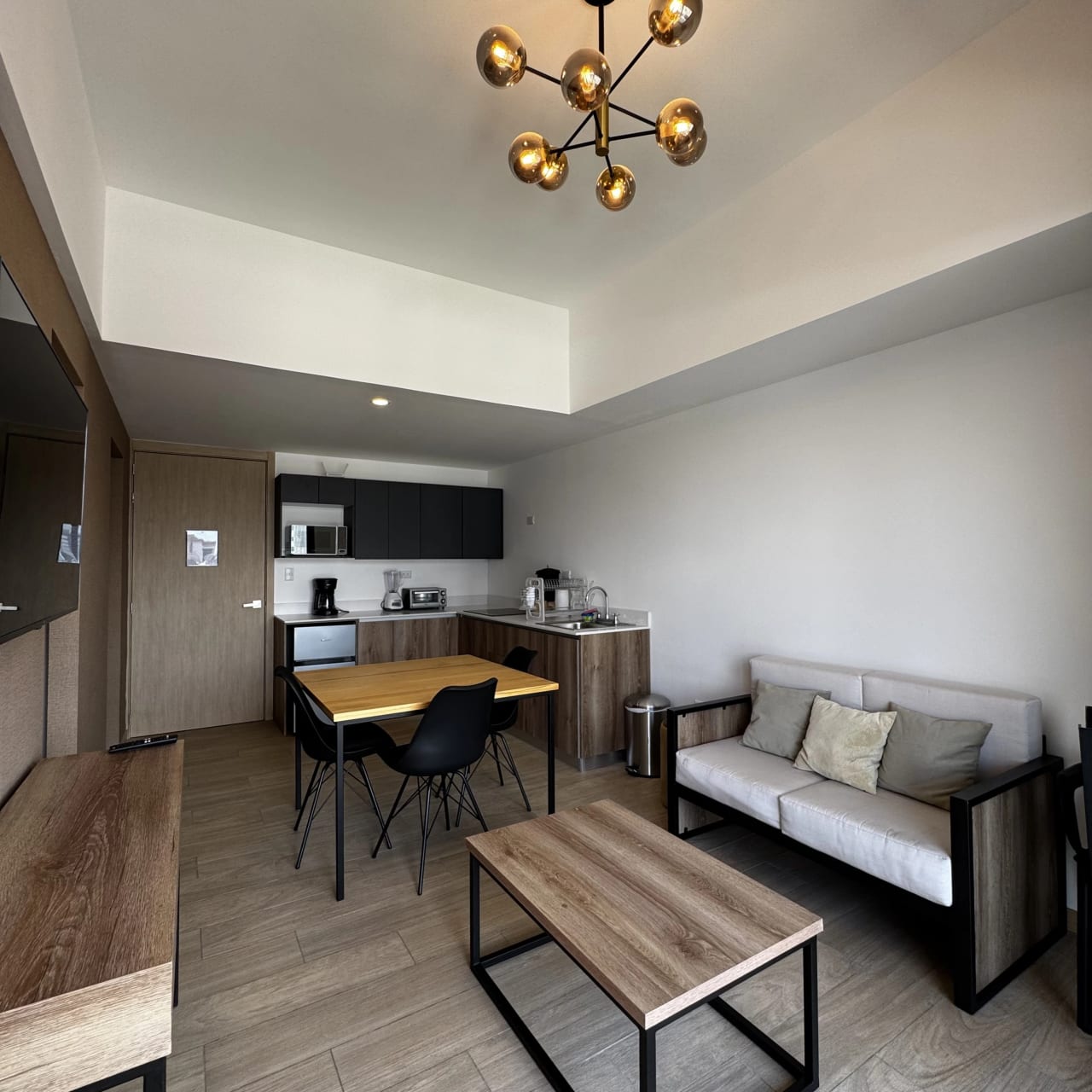 Apartamento Amueblado en Venta en Zona 10 — Apartamento en Venta en Meraki Z10, Zona 10, Guatemala, Ciudad — foto 3 de 7