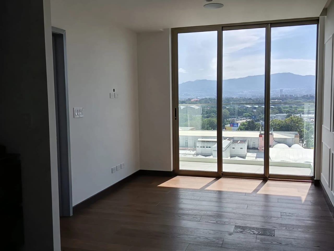 Apartamento en venta en Zona 10 — Apartamento en Venta en Atarah, Zona 10, Guatemala, Ciudad — foto 4 de 7