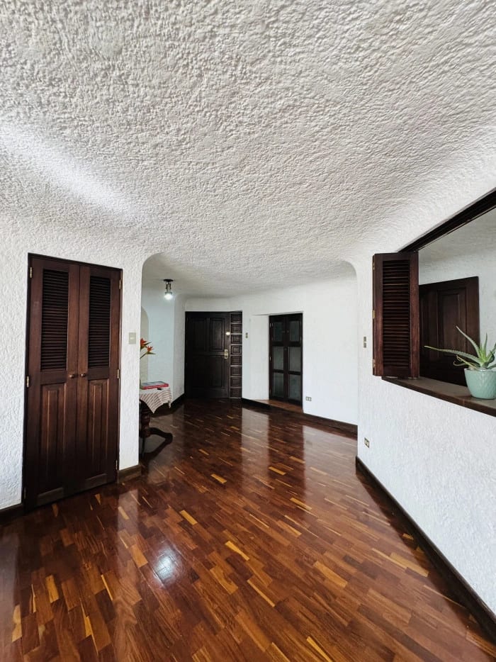 Apartamento en Venta en zona 10 — Apartamento en Venta en Las Cañas, Zona 10, Guatemala, Ciudad — foto 4 de 11