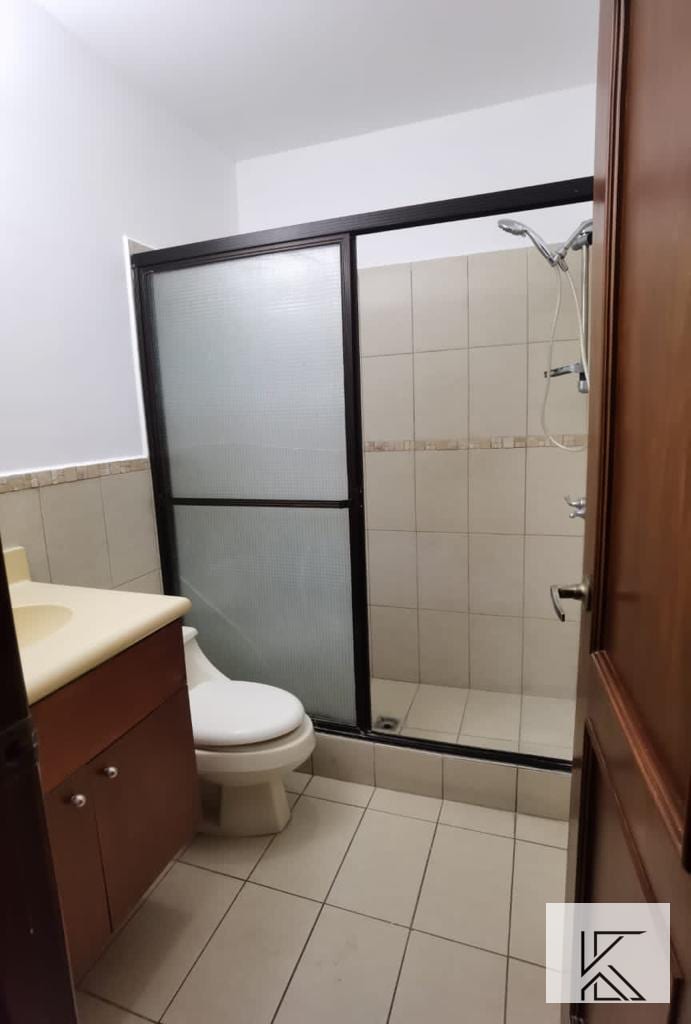 Precioso y amplio apartamento en RENTA en Torre Okland 1 — Apartamento en Alquiler en Oakland I, Zona 10, Guatemala, Ciudad — foto 7 de 14