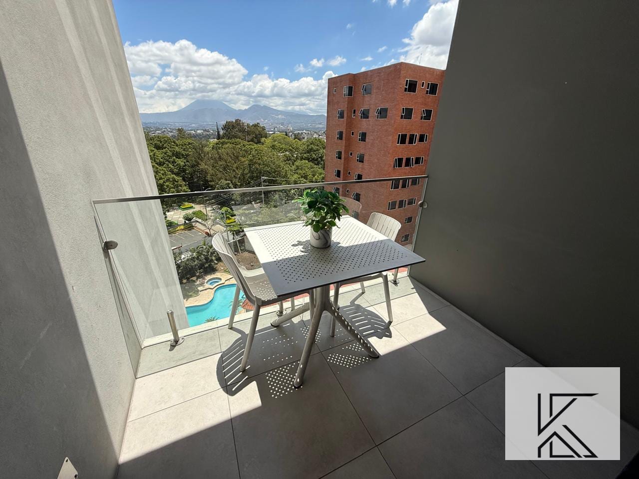 Apartamento en ALQUILER en Edificio ELEMENTO zona 13 — Apartamento en Alquiler en Elemento Plaza Berlín, Zona 13, Guatemala, Ciudad — foto 3 de 17