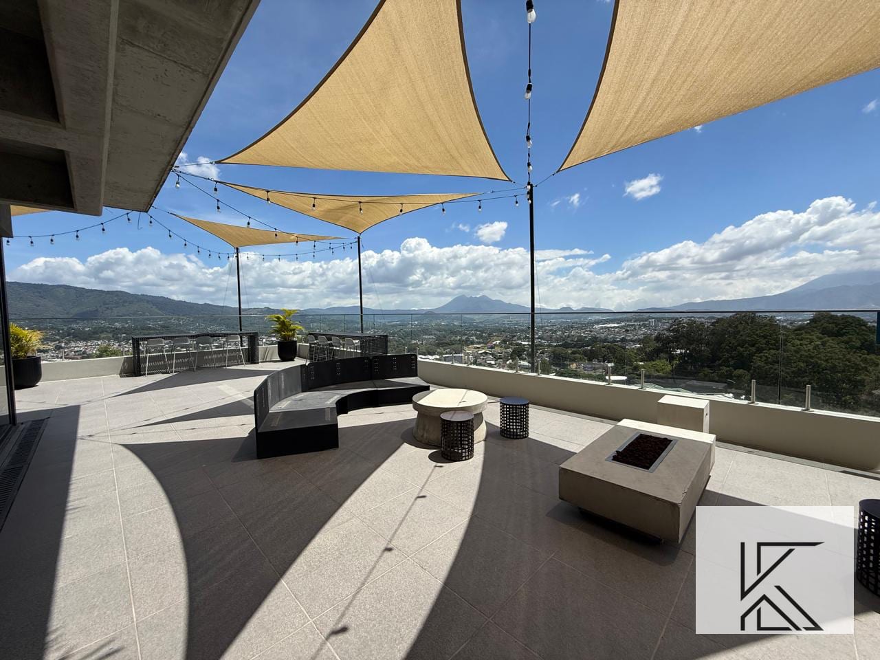 Apartamento en ALQUILER en Edificio ELEMENTO zona 13 — Apartamento en Alquiler en Elemento Plaza Berlín, Zona 13, Guatemala, Ciudad — foto 14 de 17