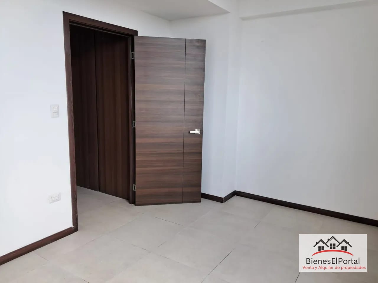 Apartamento en renta en Edificio Mira Zona 10 — Apartamento en Venta en Mira, Zona 10, Guatemala, Ciudad — foto 2 de 7