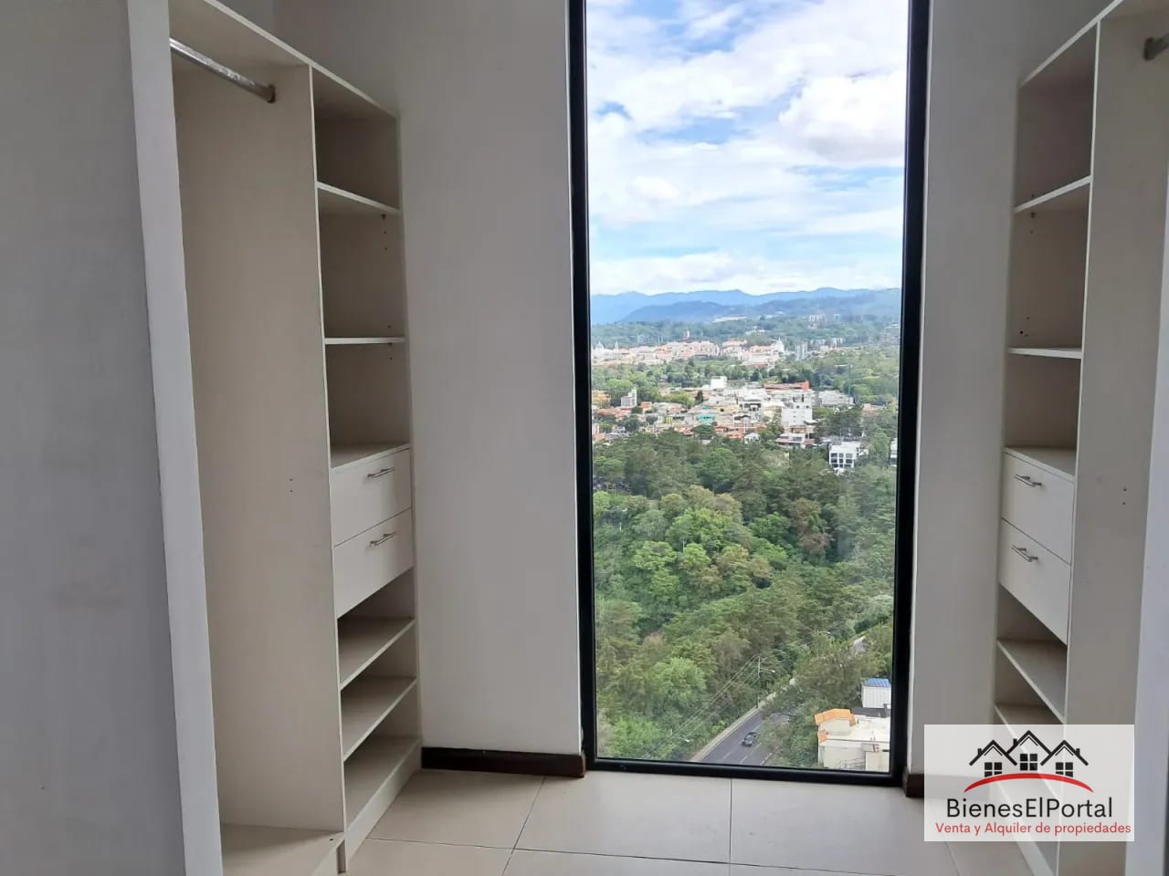 Apartamento en renta en Edificio Mira Zona 10 — Apartamento en Venta en Mira, Zona 10, Guatemala, Ciudad — foto 1 de 7